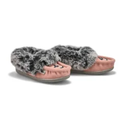 Girls Cute 6 Jr Faux Rabbit Fur Moccasin - Pink -Softmoc https3A2F2Fwww.softmoc.com2FItems2Fimages2FCUTE6 JR PINK XX4.jpg 640x
